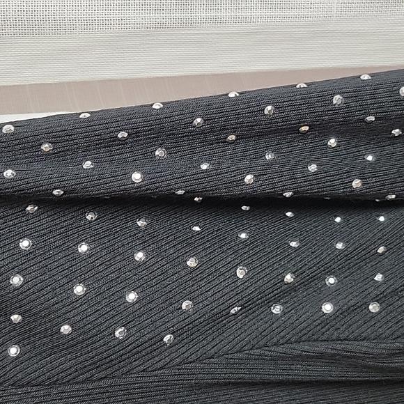 Fifteen Twenty Black Faux Wrap Beaded Long Sleeve Size M - Picture 3 of 5